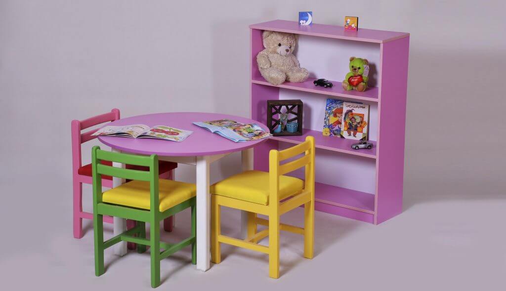 میز و صندلی استاندارد کودکان