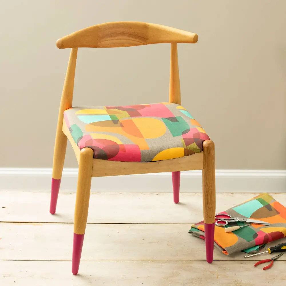 Changing the dining chair fabric at home تعویض پارچه صندلی ناهارخوری در خانه