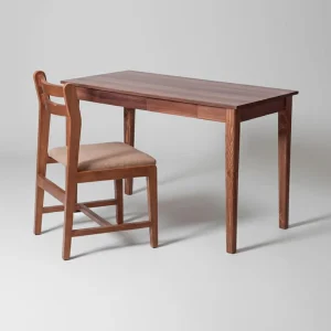 میز تحریر و صندلی